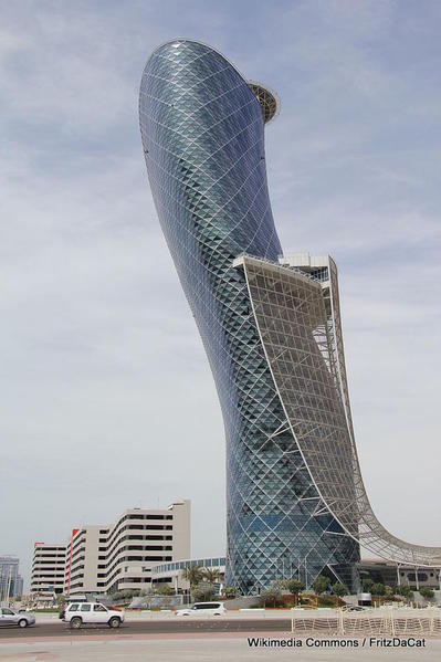 1-682px-Capital_Gate Abu Dhabi
