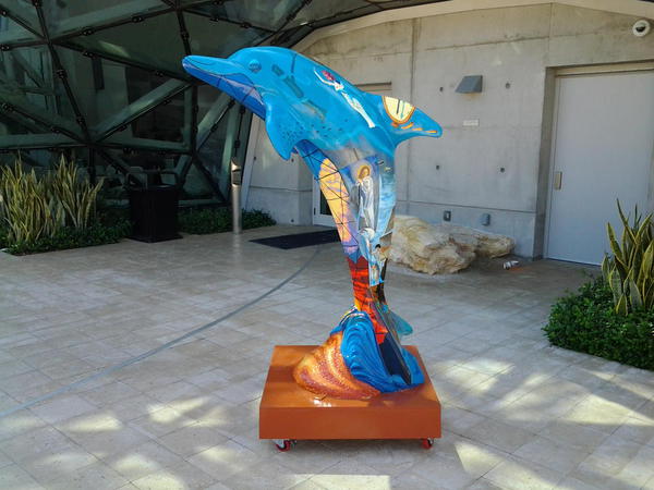 Dolphin outside Dali Museum