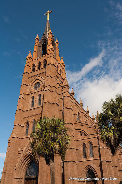 682px-Cathedral_of_St._John_the_Baptist_Charleston_SC by Alan Eisen