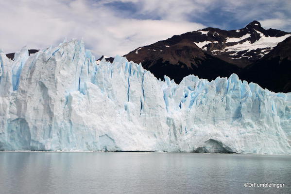 Glacieres National Park (Perito Merino Glacier). Boat cruise to glacier