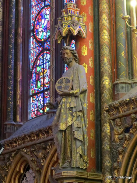 Statue of one of the apostles, Sainte-Chapelle