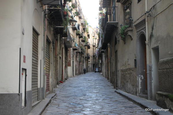 Narrow lane, Palermo