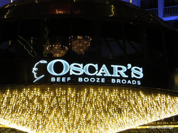 Downtown Vegas -- Oscar's