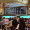 The_crowded_departure_lobby_of_Tokyo-Narita_Airport_Terminal_2.JPG Nanashinodensyaku-001