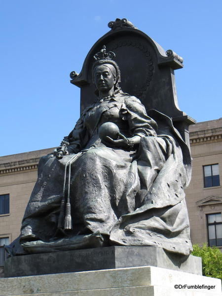 Queen Victoria statue, Front Entrance, Manitoba Legislative Bldg, Winnipeg