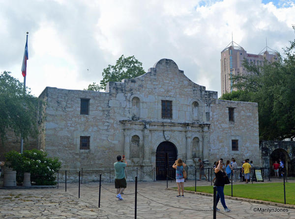 Mission San Antonio de Valero (The Alamo)