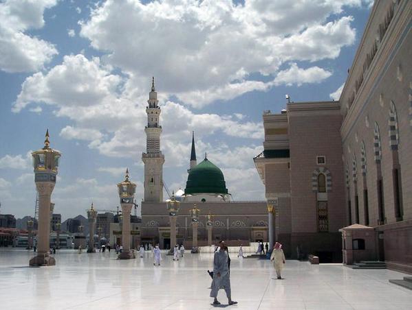 Medina mosque, courtesy Noumenon and Wikimedia