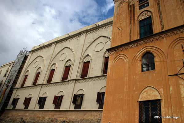 02 Exterior of Palermo Palazzo del Normanni (3)
