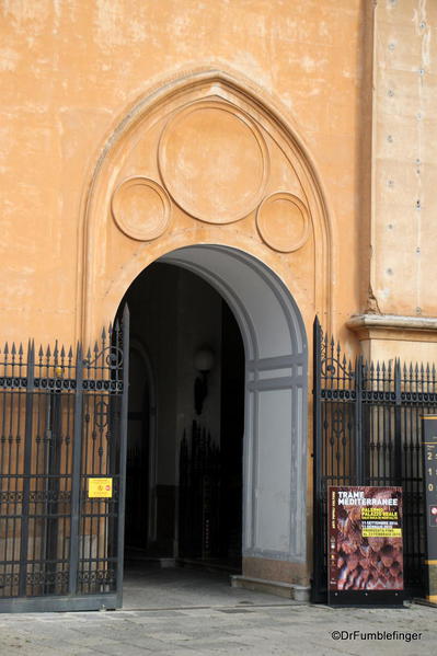 02 Exterior of Palermo Palazzo del Normanni (7)