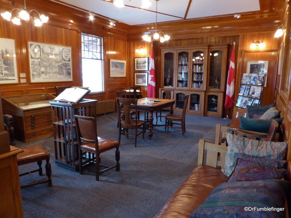 Banff Park Museum, Library