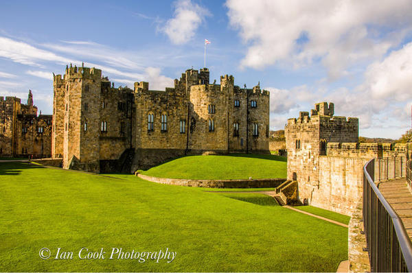 Photo 03-11-2015, 14 17 09 Alnwick Castle from the perimeter wall