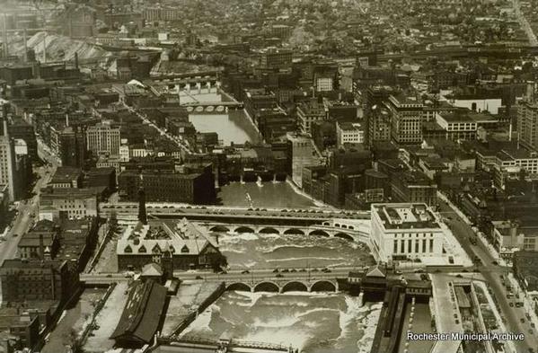 Rochester_Downtown_-_Late_1930s