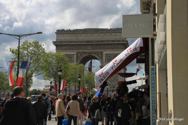 07 Paris 05-2013. Strolling down the Champs (22)