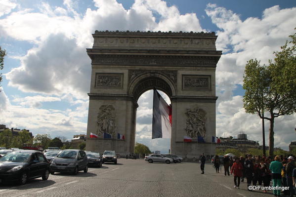 08 Paris 05-2013. Strolling down the Champs (27)