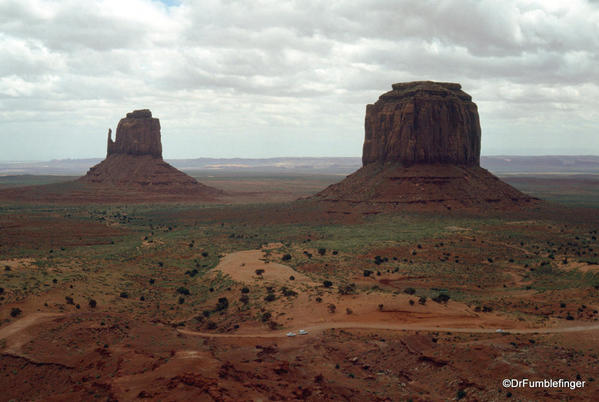 Monument Valley 6-93 011 Mittens