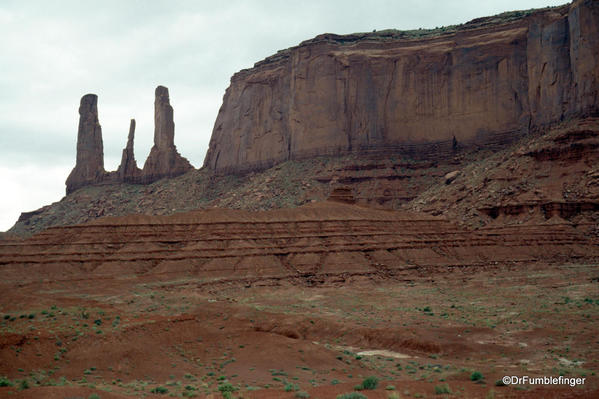 Monument Valley 6-93 016 Three Sisters
