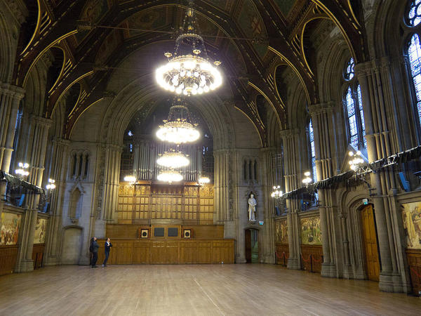1280px-Manchester_Town_Hall,_Great_Hall-TomPage