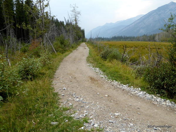 Walk from Banff to Cave & Basin (20)