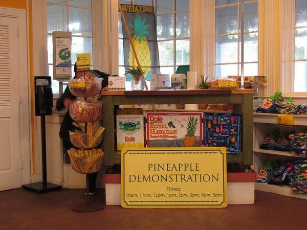 Dole-Plantation-Demonstration