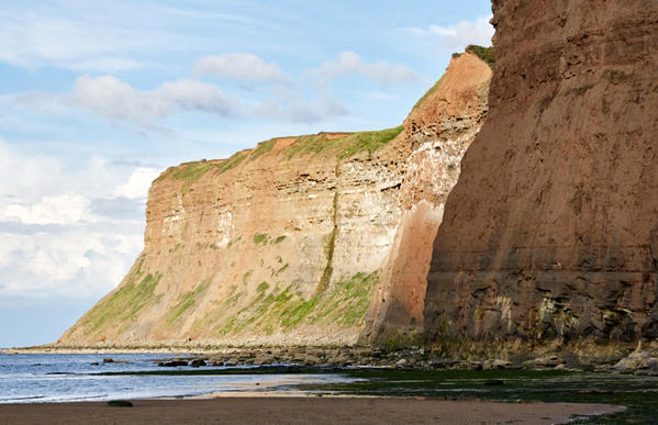 Hunt cliff, beach and cliffs.