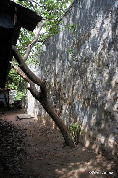 11 Old Dutch Fort Batticaloa (21)