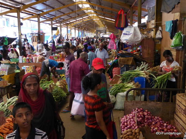 01 Pettah Neighborhood Colombo Market 04-2017 (78)