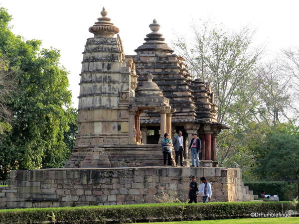 04 Khajuraho temples and town (7)