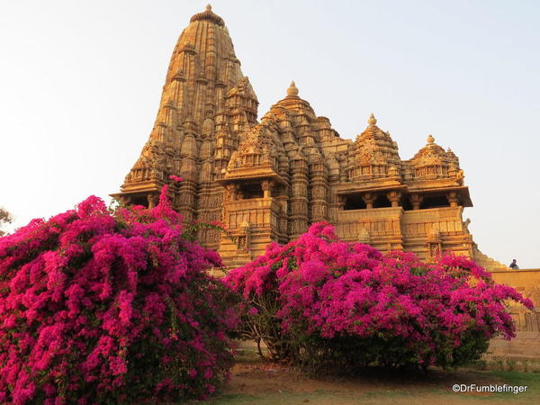 08 Khajuraho temples and town (96)
