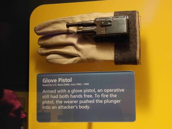 glove pistol