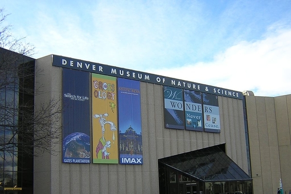 1024px-Denver_Museum_of_Nature_&_Science. Courtesy MisterHand and Wikimedia