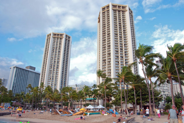 Hyatt-Regency-Waikiki-Towers