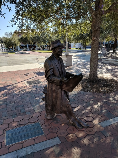 Johnny Mercer Statue, Savannah