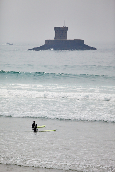 Tower St Ouens mist 2 surfers