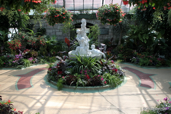20 Niagara Parks Floral Showcase