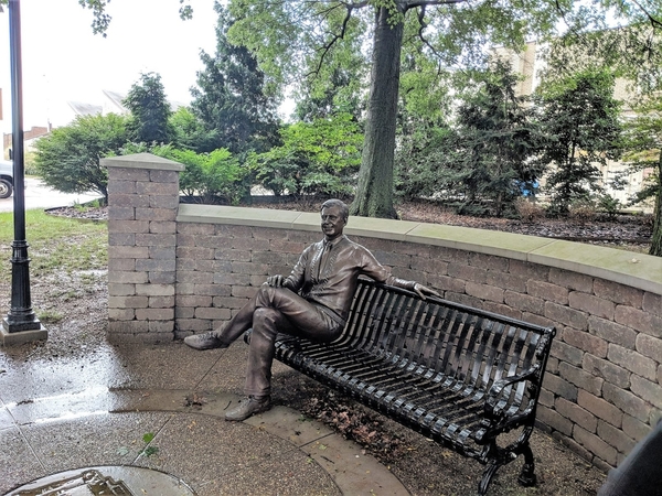02 The Fred Rogers Statue in James H. Rogers Park