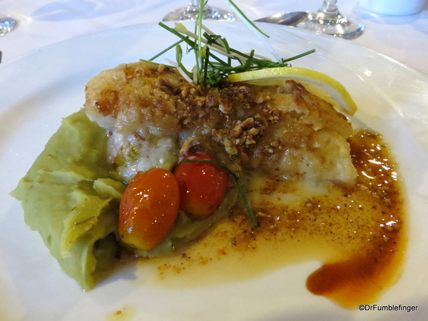 02 Grilled Antarctic sea bass fillet with mashed peas and confit tomatoes