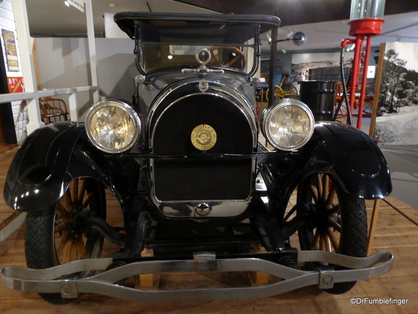 31 Museum of the Rockies, Bozeman (185) Oldsmobile touring car