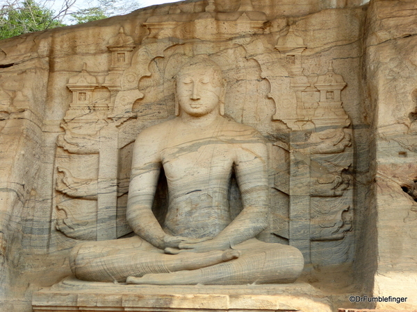 10 Gal Viharaya in Polonnaruwa (2)
