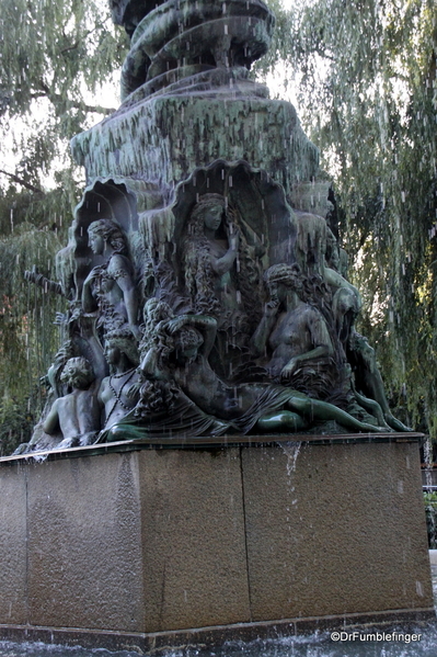 06 Kungstradgarden (17) Molins Fountain