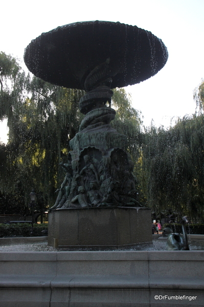 06 Kungstradgarden (18) Molins Fountain