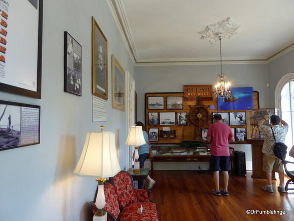 07 Hemingway House, Key West