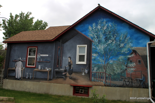 Murals of LaCombe (6)