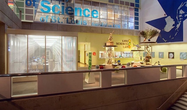 STL Science Center - Lobby