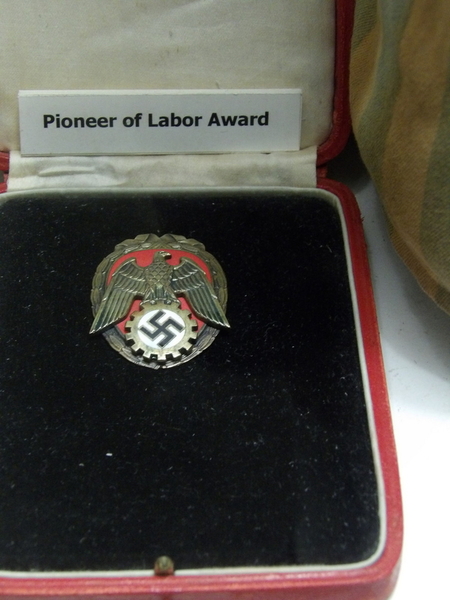 Pioneer of Labor Award