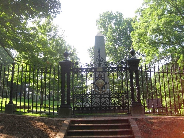 Monticello-Grave