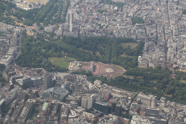 135A7029 Buckingham Palace with parts of Green and St. James's Parks, London 2015.06.25