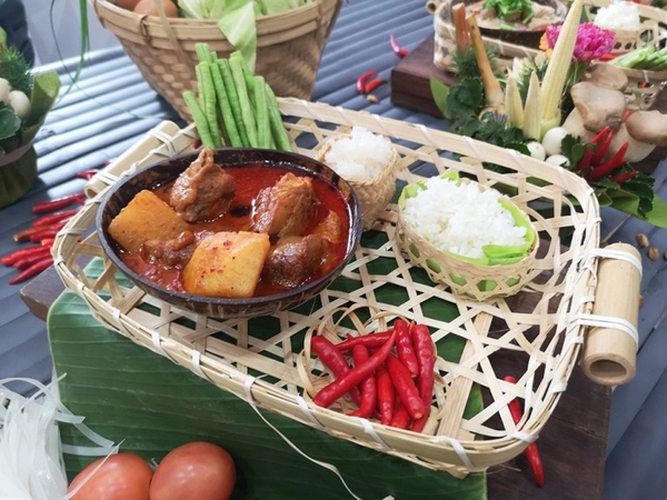 7_Amazing-Thai-Taste-Festival-2018-Massaman-curry-resize