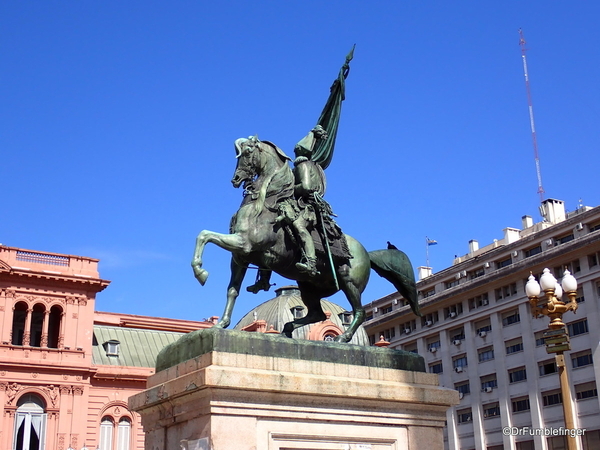 02 Monument to General Manuel Belgrano