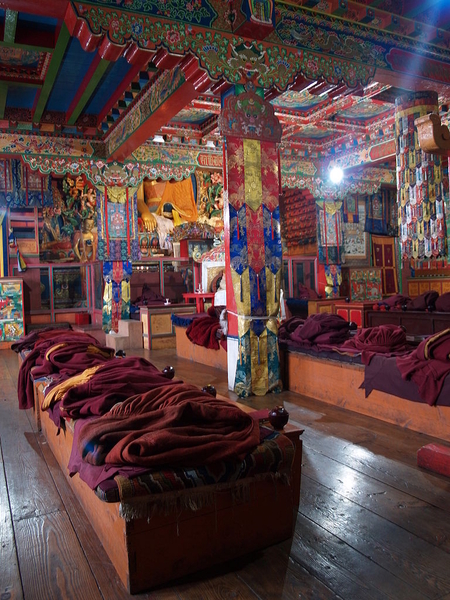 Tengboche_Monastery1 courtesy Nvvchar and Wikimedia.