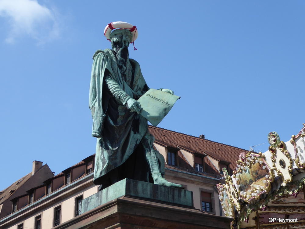 Gutenberg Crowned, Strasbourg